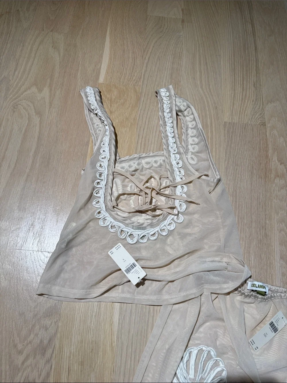 Celandine bnwt top